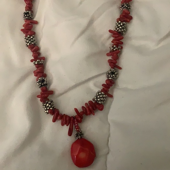 Red coral necklace - Picture 2 of 3